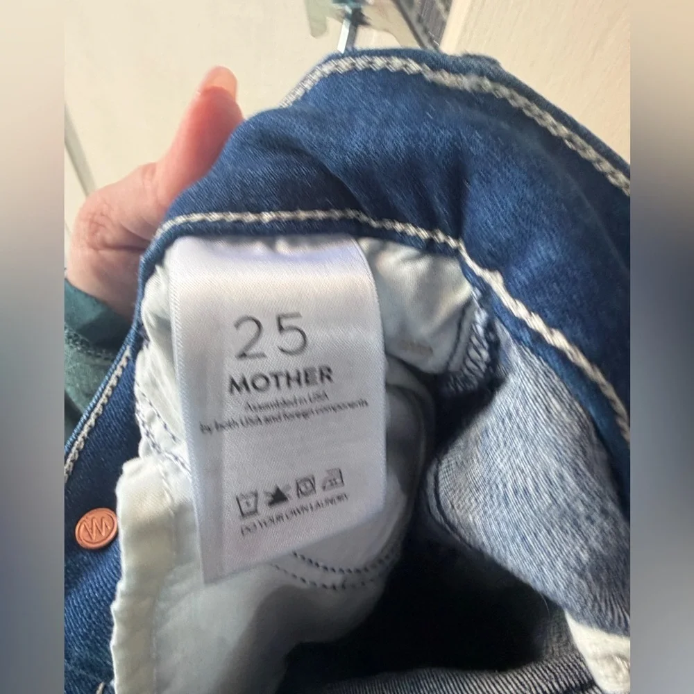 MOTHER The Hustler Ankle Fray Squeeze It Jeans 25